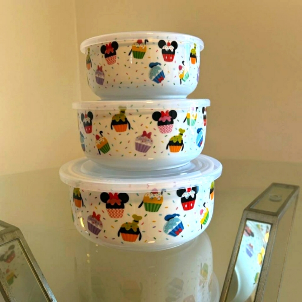 NEW-Disney cupcake